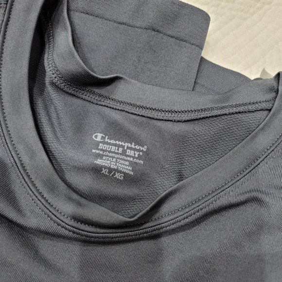 Bundle of active short sleeve shirts.  O'Neil,  Champion and REI. XL. - Picture 4 of 6